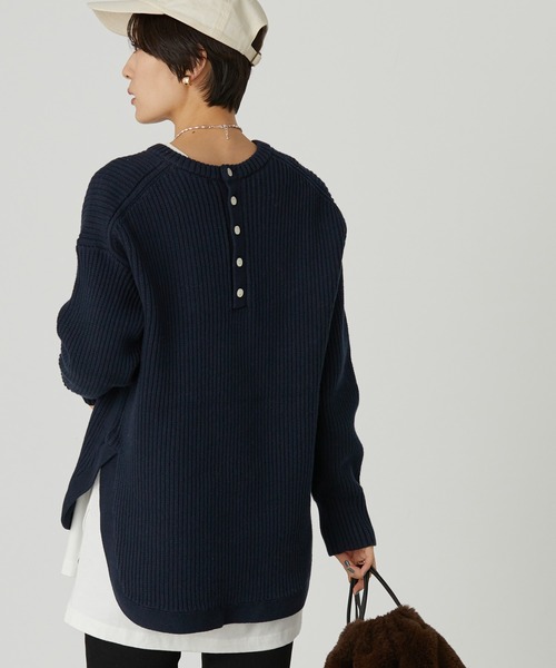 AMERICAN HOLIC（アメリカンホリック）の「バックボタン片畦ニットプルオーバー（ニット/セーター・レディース・ネイビー/オフホワイト/ライトグリーン・M/L）」の3枚目の写真