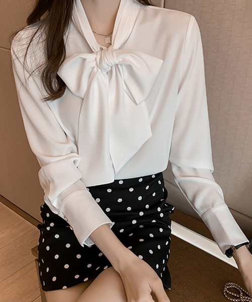 DAY CLOSET(デイ クローゼット)の「【ドラマ衣装提供/2WAY/さらっと艶感】長袖大きめボウタイブラウス レディース(シャツ/ブラウス・レディース・ホワイト/ブルー/ブラック/ピンク/ミント/アイボリー/ライトベージュ・ONE SIZE)」の8枚目の写真