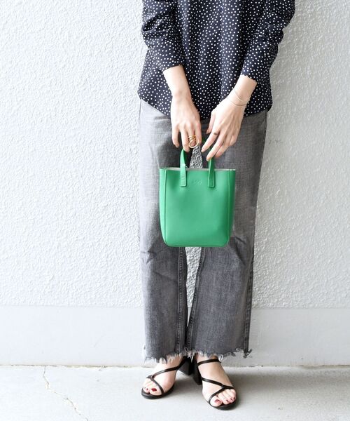【セット】CELINE オリーブグリーン 光沢トートバッグ ポーチ セット】CELINE オリーブグリーン 光沢トートバッグ ポーチ