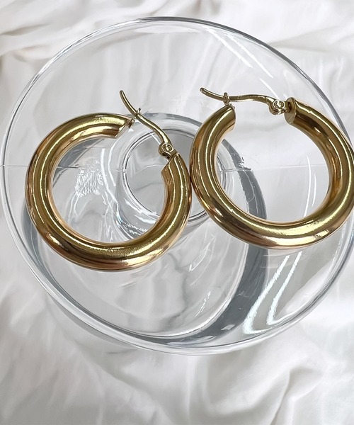 blackdia ocean（ブラックダイヤオーシャン）の「blackdia ocean ステンレスフープピアス幅5mm（ピアス（両耳用）・レディース・シルバー/ゴールド・#10/#15/#20）」の6枚目の写真