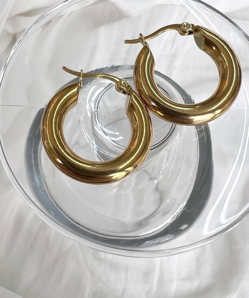 blackdia ocean（ブラックダイヤオーシャン）の「blackdia ocean ステンレスフープピアス幅5mm（ピアス（両耳用）・レディース・シルバー/ゴールド・#10/#15/#20）」の7枚目の写真