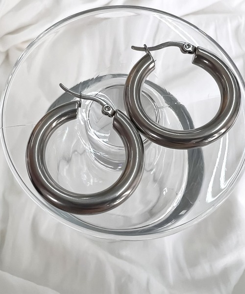 blackdia ocean（ブラックダイヤオーシャン）の「blackdia ocean ステンレスフープピアス幅5mm（ピアス（両耳用）・レディース・シルバー/ゴールド・#10/#15/#20）」の8枚目の写真