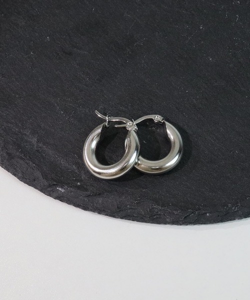 blackdia ocean（ブラックダイヤオーシャン）の「blackdia ocean ステンレスフープピアス幅5mm（ピアス（両耳用）・レディース・シルバー/ゴールド・#10/#15/#20）」の16枚目の写真