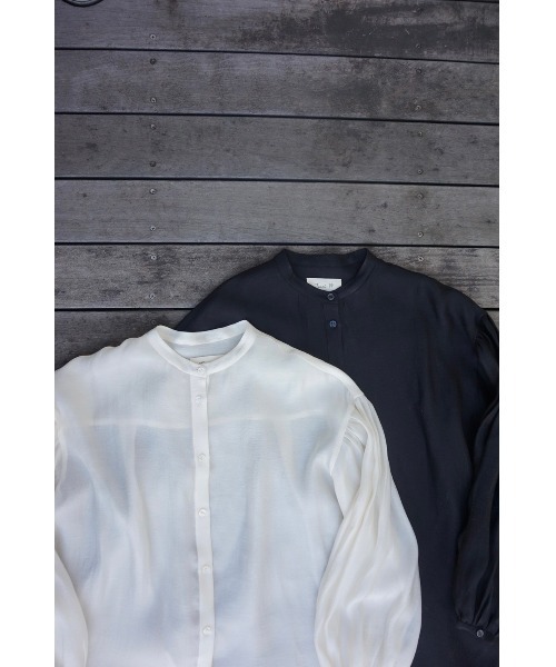 TRUNC(トランクエイティーエイト)の「Collarless Long sleeves Sheer Shirt(シャツ/ブラウス・レディース・オフホワイト/ブラック・FREE)」の21枚目の写真