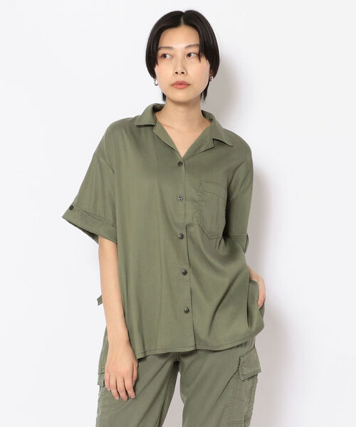AVIREX(アヴィレックス)の「HALF SLEEVE WING-COLLARD TENCEL SHIRT/ ハーフスリーブ ウィングカラーテンセルシャツ(シャツ/ブラウス・レディース・ブラック/オリーブ/アイボリー・FREE)」の1枚目の写真