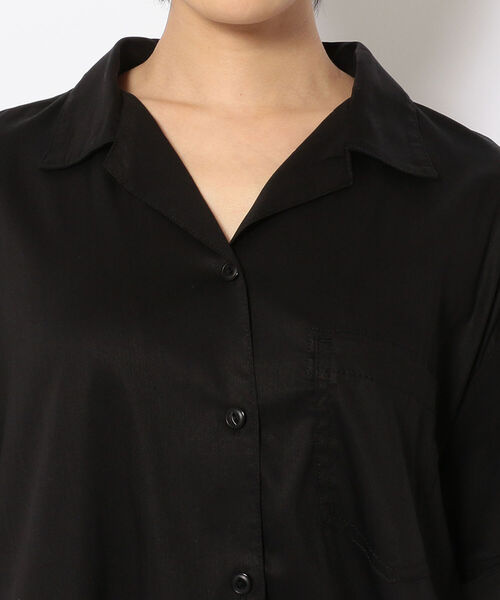 AVIREX(アヴィレックス)の「HALF SLEEVE WING-COLLARD TENCEL SHIRT/ ハーフスリーブ ウィングカラーテンセルシャツ(シャツ/ブラウス・レディース・ブラック/オリーブ/アイボリー・FREE)」の6枚目の写真