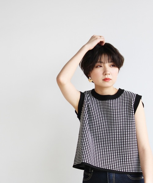 GeeRA(ジーラ)の「クロップドベストトップス(Tシャツ/カットソー・レディース・ベージュ/ブルー/ブラック・MEDIUM)」の5枚目の写真