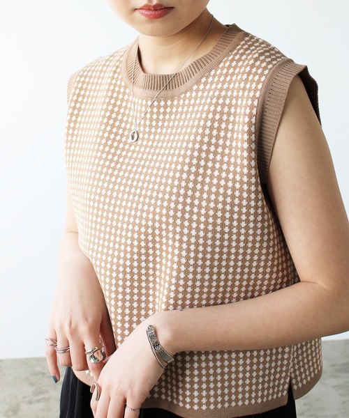 GeeRA(ジーラ)の「クロップドベストトップス(Tシャツ/カットソー・レディース・ベージュ/ブルー/ブラック・MEDIUM)」の10枚目の写真