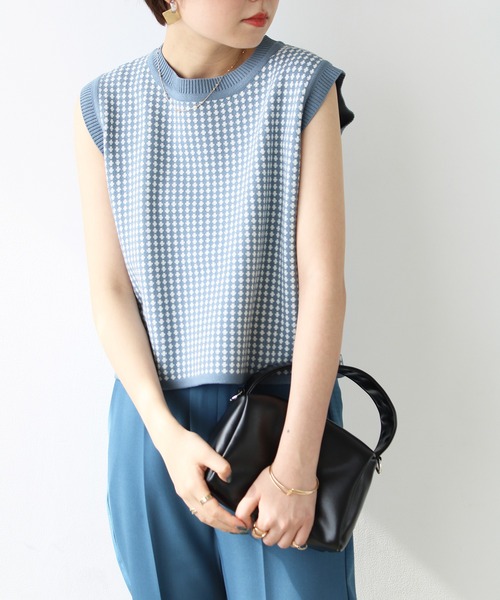 GeeRA(ジーラ)の「クロップドベストトップス(Tシャツ/カットソー・レディース・ベージュ/ブルー/ブラック・MEDIUM)」の16枚目の写真