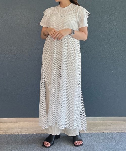 AS KNOW AS PINKY(アズノゥアズピンキー)の「メッシュが決め手ロングジレー(ベスト・レディース・ブラック/ベージュ/オフホワイト/オレンジ・FREE)」の2枚目の写真