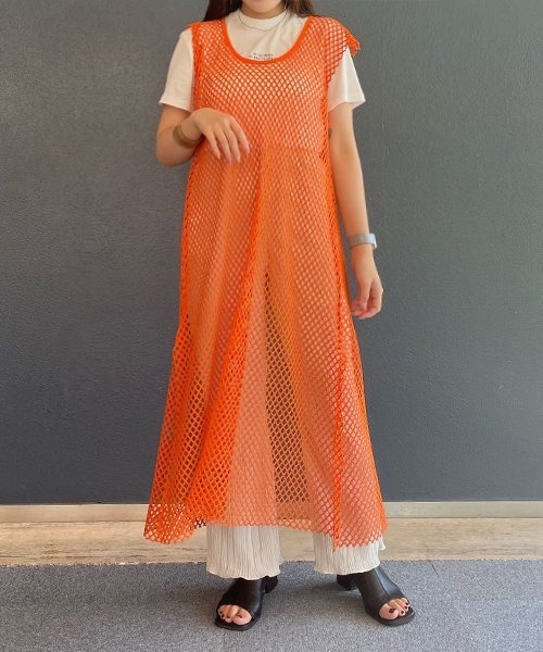 AS KNOW AS PINKY(アズノゥアズピンキー)の「メッシュが決め手ロングジレー(ベスト・レディース・ブラック/ベージュ/オフホワイト/オレンジ・FREE)」の4枚目の写真