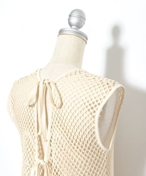 AS KNOW AS PINKY(アズノゥアズピンキー)の「メッシュが決め手ロングジレー(ベスト・レディース・ブラック/ベージュ/オフホワイト/オレンジ・FREE)」の12枚目の写真