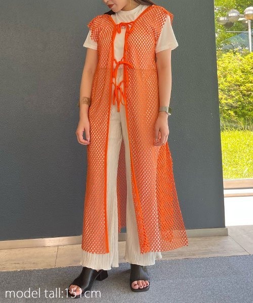 AS KNOW AS PINKY(アズノゥアズピンキー)の「メッシュが決め手ロングジレー(ベスト・レディース・ブラック/ベージュ/オフホワイト/オレンジ・FREE)」の14枚目の写真