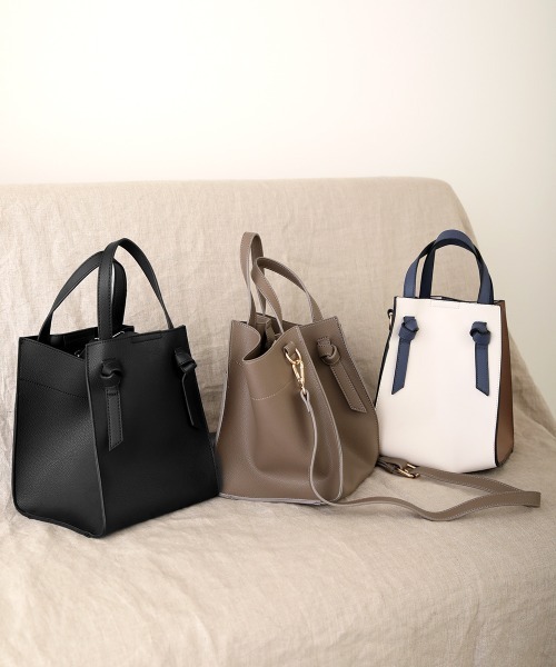 Bou Jeloud（ブージュルード）の「【WEB限定】キューブショルダーバッグ（ハンドバッグ・レディース・ブラック/モカ/A・-）」の18枚目の写真