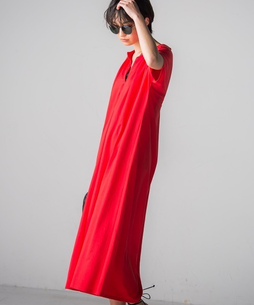 socolla(ソコラ)の「【socolla】フレンチスリーブカフタンワンピース(ワンピース・レディース・レッド/ブラウン/ブラック/グリーン・M)」の16枚目の写真