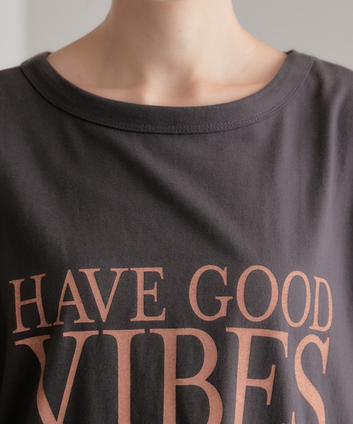 COLLAGE GALLARDAGALANTE（コラージュガリャルダガランテ）の「大人ロゴ/プリントTシャツ/手洗い可（Tシャツ/カットソー・レディース・チャコールグレー/アイボリー・FREE）」の5枚目の写真