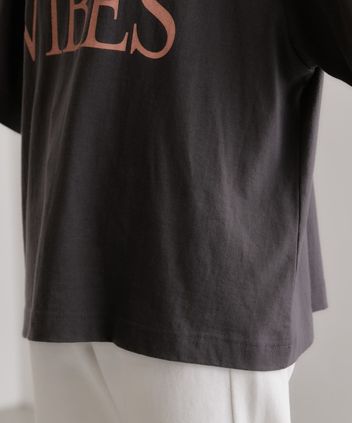 COLLAGE GALLARDAGALANTE（コラージュガリャルダガランテ）の「大人ロゴ/プリントTシャツ/手洗い可（Tシャツ/カットソー・レディース・チャコールグレー/アイボリー・FREE）」の10枚目の写真