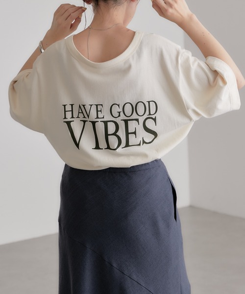 COLLAGE GALLARDAGALANTE（コラージュガリャルダガランテ）の「大人ロゴ/プリントTシャツ/手洗い可（Tシャツ/カットソー・レディース・チャコールグレー/アイボリー・FREE）」の13枚目の写真