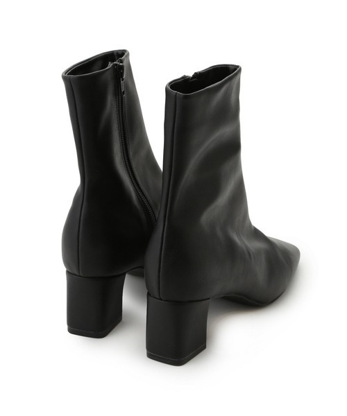 emmi（エミ）の「【emmi original】スクエアショートブーツ（ブーツ・レディース・ブラック・22.5cm/23.5cm/24.5cm）」の16枚目の写真