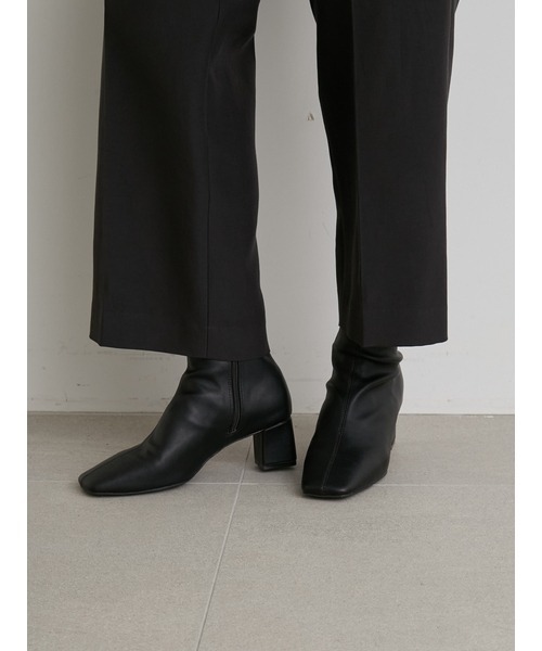 emmi（エミ）の「【emmi original】スクエアショートブーツ（ブーツ・レディース・ブラック・22.5cm/23.5cm/24.5cm）」の12枚目の写真