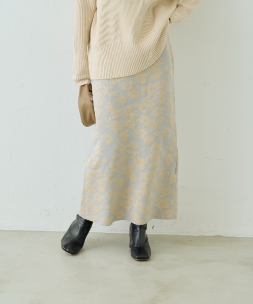 Shelly island（シェリーアイランド）の「【可愛くてストレスフリーな着心地】フラワージャガードニットスカート（スカート・レディース・ブラック/ライトブルー・M）」の12枚目の写真