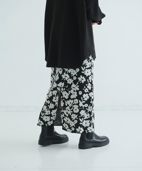 Shelly island（シェリーアイランド）の「【可愛くてストレスフリーな着心地】フラワージャガードニットスカート（スカート・レディース・ブラック/ライトブルー・M）」の22枚目の写真