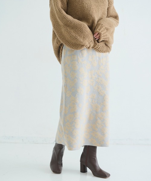 可愛くてストレスフリーな着心地】フラワージャガードニットスカート