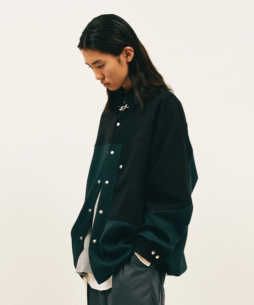 ANEI（アーネイ）の「ACTIVE SHIRT 2-TONE / AN0222_S1101（シャツ/ブラウス・メンズ・グリーン/ブラック・2/3）」の2枚目の写真