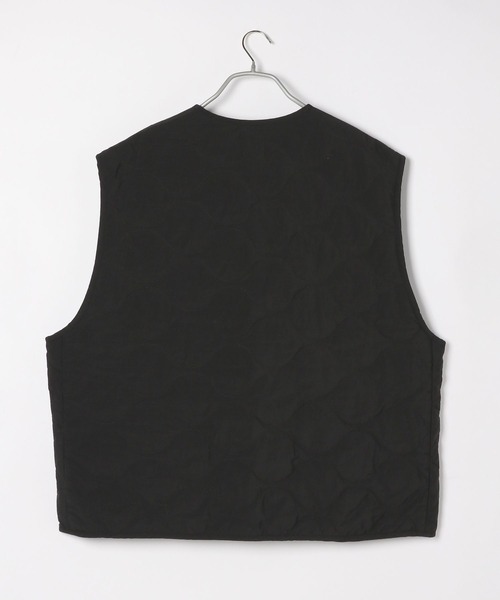 LOWRYS FARM（ローリーズファーム）の「キルティングＺＩＰベスト　343189（ダウンベスト・メンズ・ブラック/グリーン・MEDIUM/LARGE）」の12枚目の写真