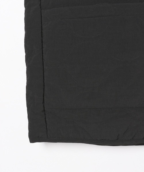 LOWRYS FARM（ローリーズファーム）の「キルティングＺＩＰベスト　343189（ダウンベスト・メンズ・ブラック/グリーン・MEDIUM/LARGE）」の15枚目の写真
