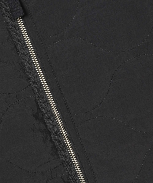 LOWRYS FARM（ローリーズファーム）の「キルティングＺＩＰベスト　343189（ダウンベスト・メンズ・ブラック/グリーン・MEDIUM/LARGE）」の20枚目の写真