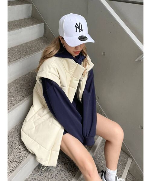 EVRIS(エヴリス)の「レザーライク中綿ブルゾン(ブルゾン・レディース・ブラック/アイボリー・FREE)」の13枚目の写真