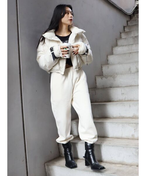 EVRIS（エヴリス）の「イレギュラーソールショートブーツ（ブーツ・レディース・ブラック/レッド/アイボリー・SMALL/MEDIUM/LARGE）」の7枚目の写真