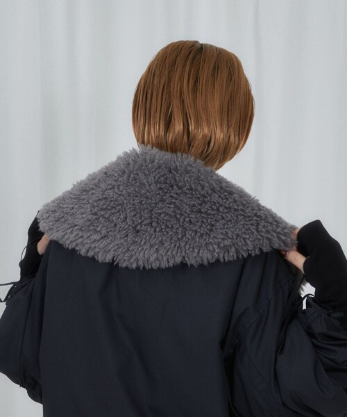 Firsthand（ファーストハンド）の「Firsthand/ファーストハンド Ecofur Collar Muffler / エコファーカラーマフラー / つけ襟（付け襟・レディース・ブラック/グレー/オフホワイト・ONE SIZE）」の12枚目の写真