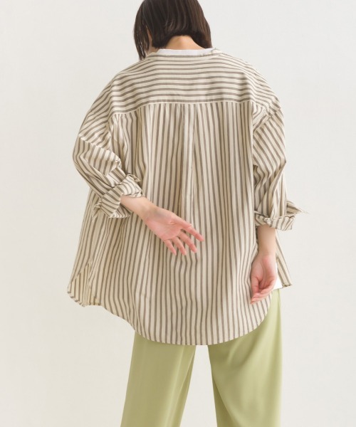 OMNES（オムネス）の「コットンブロードバンドカラー長袖シャツ（シャツ/ブラウス・レディース・ブルー系その他/ブルー/ホワイト/ブラック系その他/ベージュ/ピンク/ブルー系その他2/グレー系その他/ブラック系その他2/ベージュ系その他2/ベージュ系その他/ライトグレー/ベージュ系その他3/ライトブルー・FREE）」の21枚目の写真