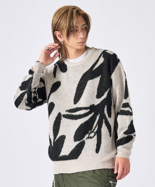 RE730（アールイーセブンサーティー）の「RE730 モヘアタッチクルーネックニット　ビッグシルエット（ニット/セーター・メンズ・グレー/ブルー/ピンク/ベージュ系その他/オレンジ/ベージュ/ブラック/グレー系その他2/グレー系その他3/グレー系その他4/グレー系その他5/ブラック系その他3/ブラック系その他5/ベージュ系その他2/ブラック系その他4/グレー系2/グレー系3/ブラック系2/ブラック系3/ブラック系5/ブラック系4/グレー系1/ベージュ系その他3/ベージュ系その他4/ブラック系1/ネイビー/ミント/ホワイト系1/ホワイト/グレー系5/グレー系4/ブラック系7/ブラック系6・MEDIUM/LARGE/X-LARGE）」の10枚目の写真