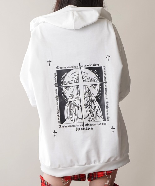 SPINNS（スピンズ）の「マリアバックプリントデザイン 裏毛ビッグ