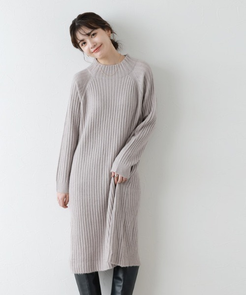 Pierrot(ピエロ)の「ボトルネックリブニットミドルワンピース(ワンピース・レディース・ブラウン/アイボリー/ブラック/レッド系その他/グレー系その他・M/L)」の21枚目の写真