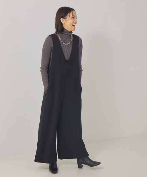 qualite(カリテ)の「Vネックストレートオールインワン(つなぎ/オールインワン・レディース・ブラック・34/38)」の20枚目の写真