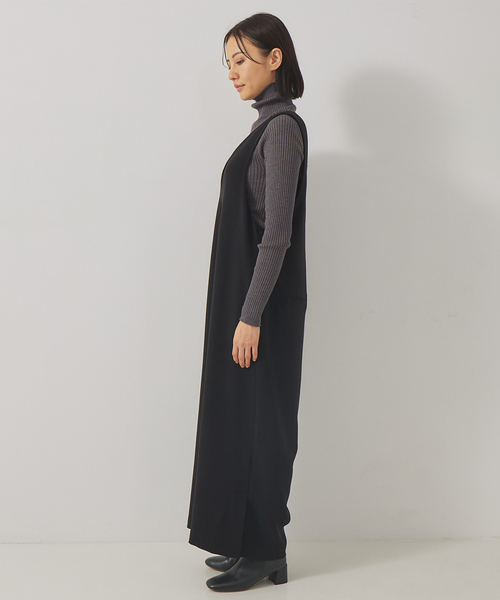 qualite(カリテ)の「Vネックストレートオールインワン(つなぎ/オールインワン・レディース・ブラック・34/38)」の22枚目の写真