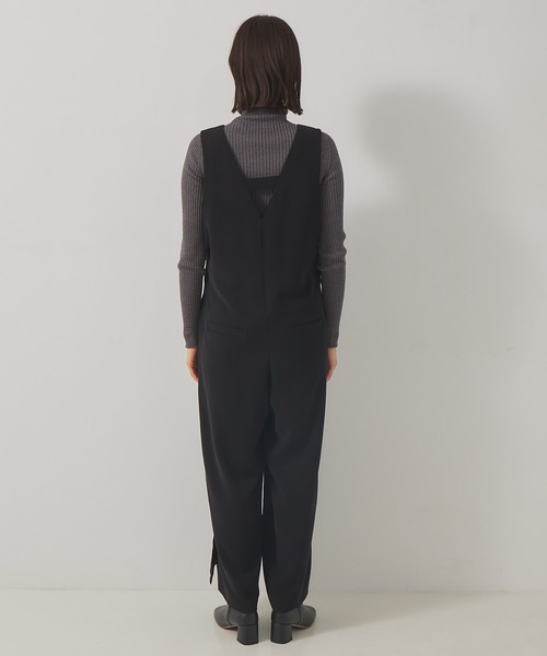 qualite(カリテ)の「Vネックストレートオールインワン(つなぎ/オールインワン・レディース・ブラック・34/38)」の15枚目の写真