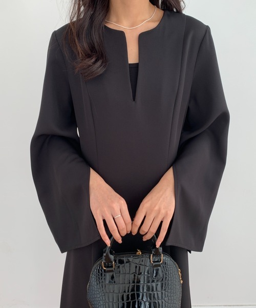 ECLIN（エクラン）の「袖スリットスキッパネックフレアワンピース（ワンピース・レディース・カーキ/ブラック/アイボリー/ベージュ/チャコールグレー/モカ・M/L）」の7枚目の写真