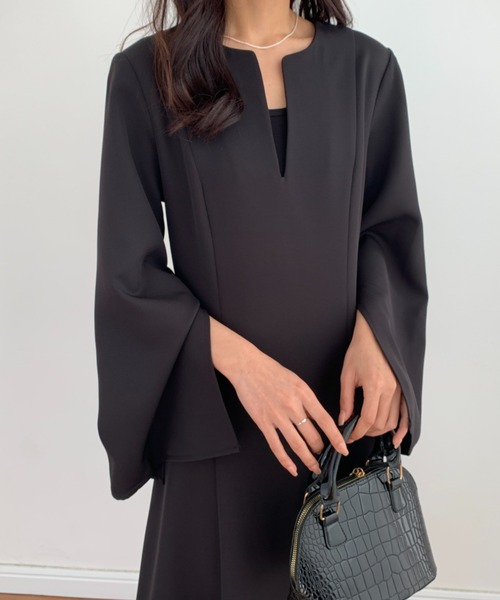 ECLIN（エクラン）の「袖スリットスキッパネックフレアワンピース（ワンピース・レディース・カーキ/ブラック/アイボリー/ベージュ/チャコールグレー/モカ・M/L）」の8枚目の写真