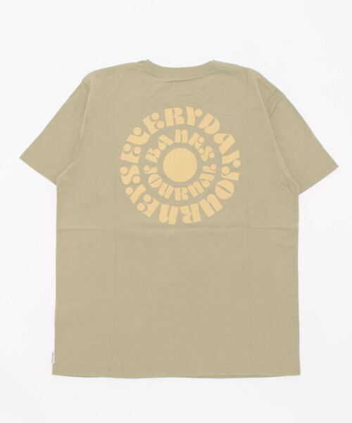 BANKS(バンクス)の「DESIGN TEE/BANKS(バンクス)半袖Tシャツ(Tシャツ/カットソー・メンズ・オフホワイト/ライトグリーン/サンドグレー・LARGE/MEDIUM/X-LARGE/SMALL/X-SMALL)」の4枚目の写真