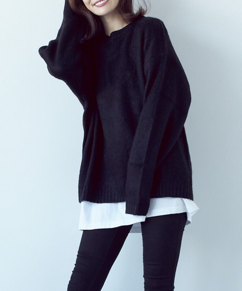 Bling Leads（ブリングリーズ）の「/Bling leads/クルーネックモヘアタッチオーバーサイズプルオーバー（ニット/セーター・レディース・チャコール/イエロー系/マスタード/ベージュ系/ブラック×ホワイト/グリーン系/グリーン/ライトグレー/グレー系/グリーン系1/ブラック×レッド/ブラック/ブルー・L/M）」の2枚目の写真