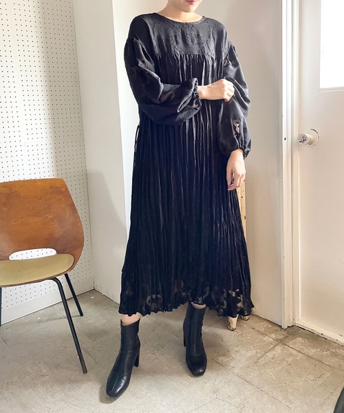 LOWRYS FARM（ローリーズファーム）の「ジャガードプリーツ