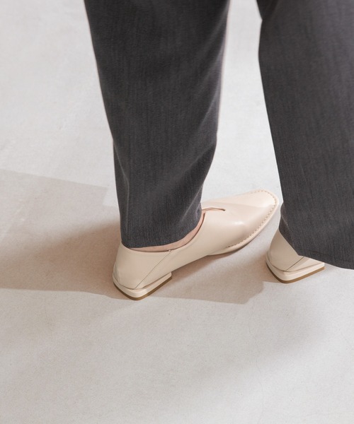 menue（メヌエ）の「スリットデザイン 2way パンプス（パンプス・レディース・グレイッシュベージュ/アイボリー/カーキ/ブラック・34/35/36/37/38/39/40/41）」の7枚目の写真