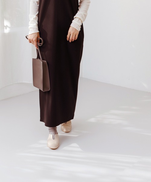 menue（メヌエ）の「スリットデザイン 2way パンプス（パンプス・レディース・グレイッシュベージュ/アイボリー/カーキ/ブラック・34/35/36/37/38/39/40/41）」の9枚目の写真