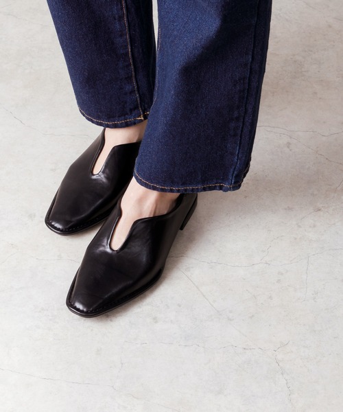 menue（メヌエ）の「スリットデザイン 2way パンプス（パンプス・レディース・グレイッシュベージュ/アイボリー/カーキ/ブラック・34/35/36/37/38/39/40/41）」の17枚目の写真