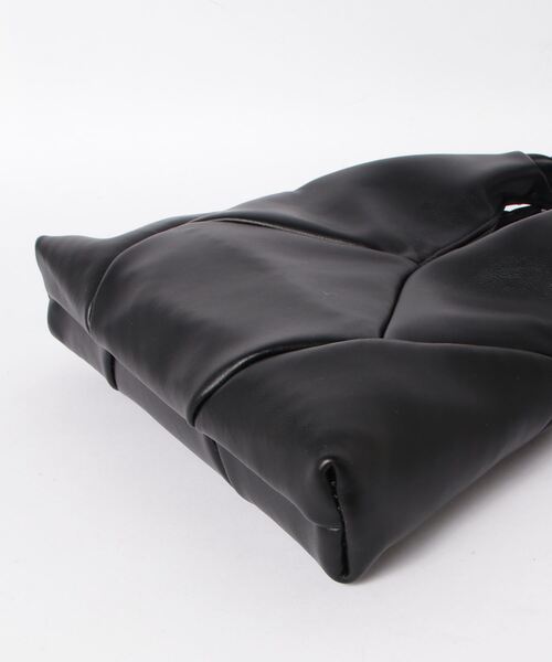 SETUP7（セットアップセブン）の「【SETUP7】ギャザーストラップトライアングルバッグ KNF（ハンドバッグ・レディース・ブラウン/グリーン/ブラック/ホワイト/ベージュ/オレンジ・FREE）」の10枚目の写真